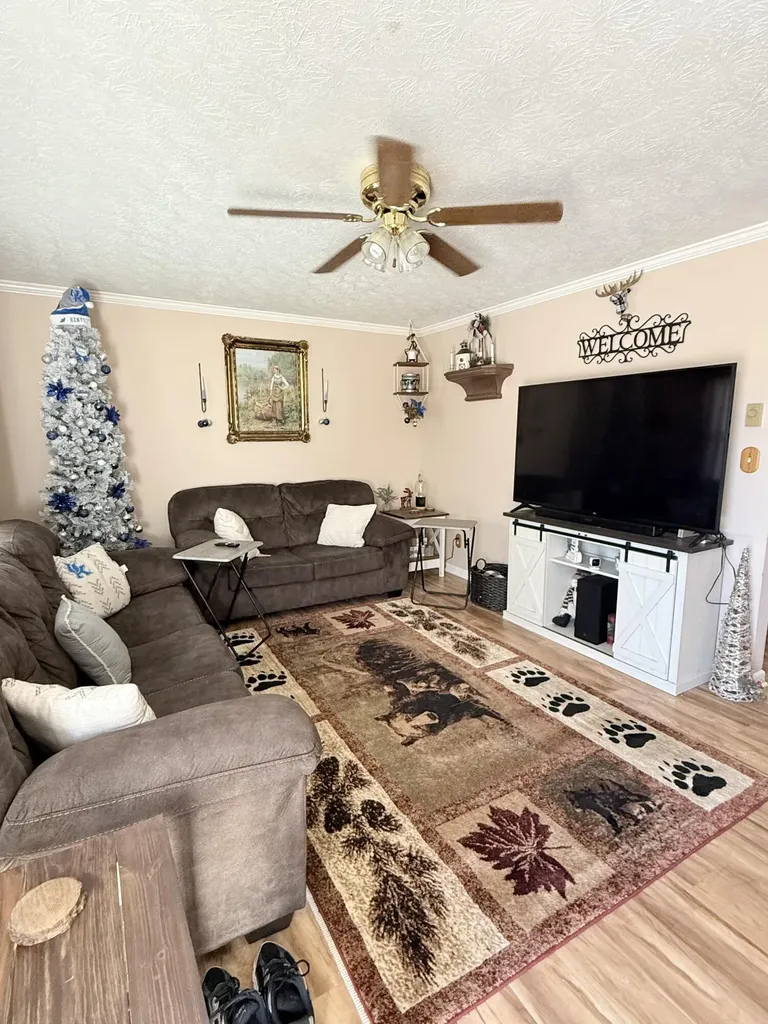 861 Barnett Road Brodhead KY 40409