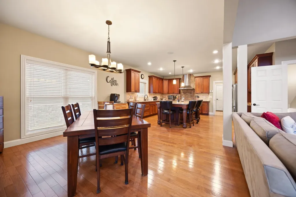 155 W Canterbury Bronston KY 42518