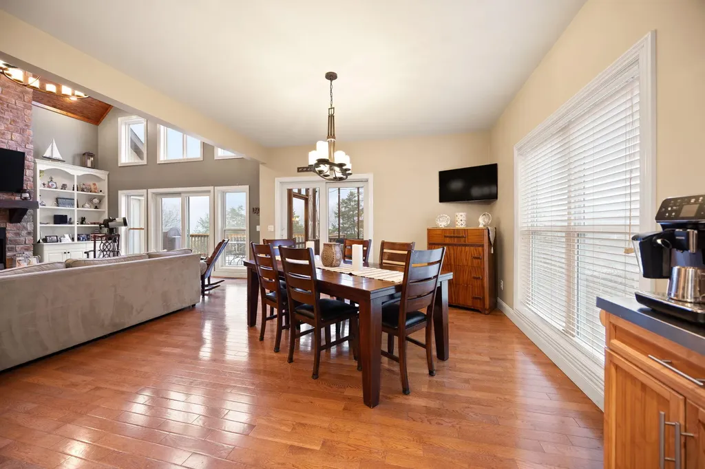 155 W Canterbury Bronston KY 42518