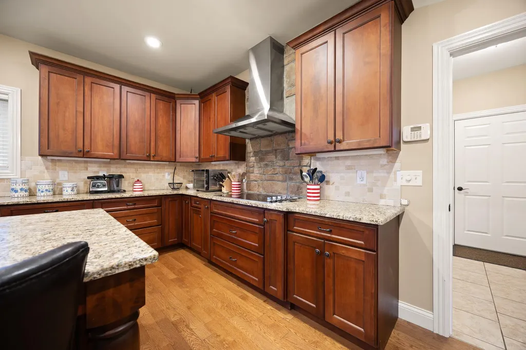155 W Canterbury Bronston KY 42518