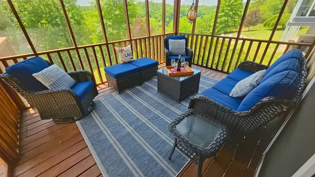 155 W Canterbury Bronston KY 42518