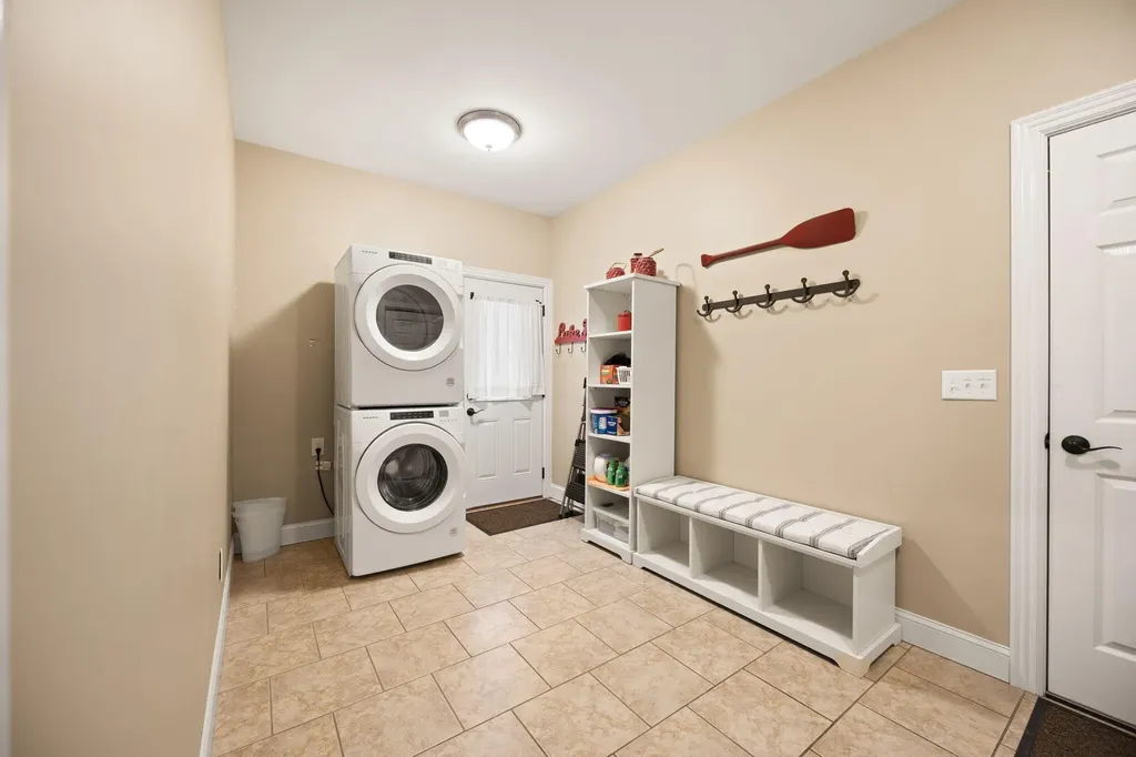 155 W Canterbury Bronston KY 42518