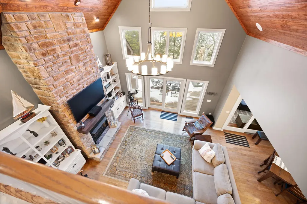 155 W Canterbury Bronston KY 42518
