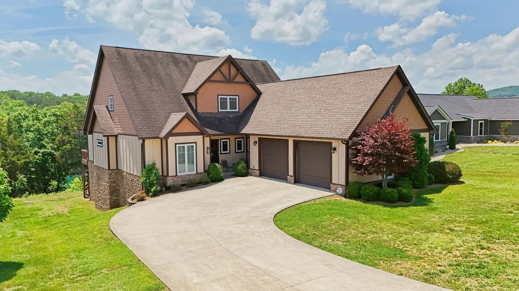 155 W Canterbury Bronston KY 42518