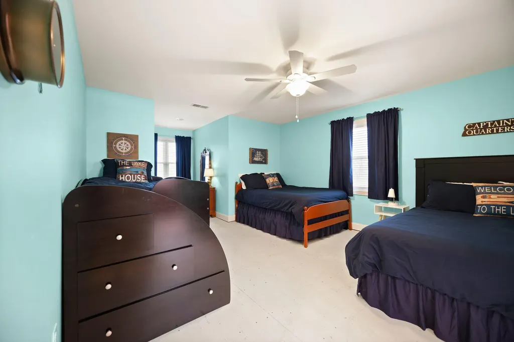 155 W Canterbury Bronston KY 42518