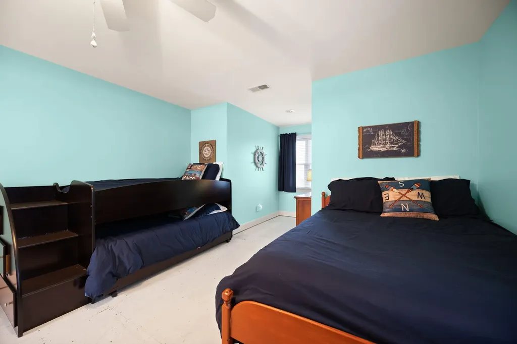 155 W Canterbury Bronston KY 42518