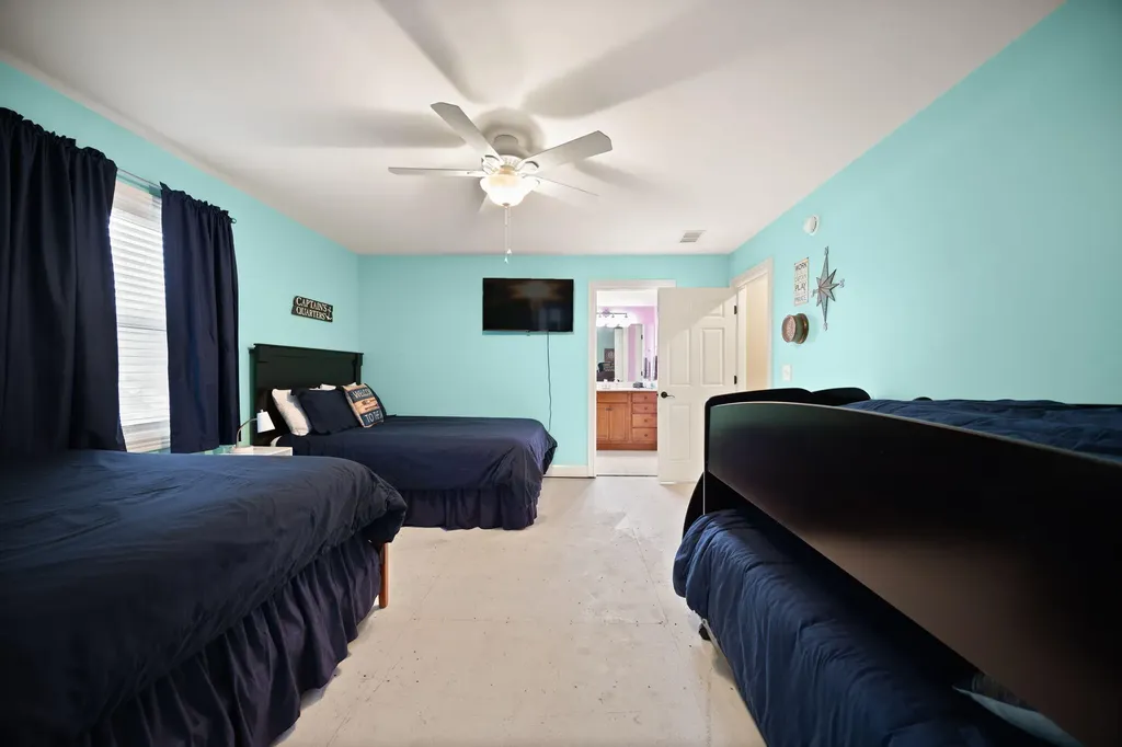 155 W Canterbury Bronston KY 42518