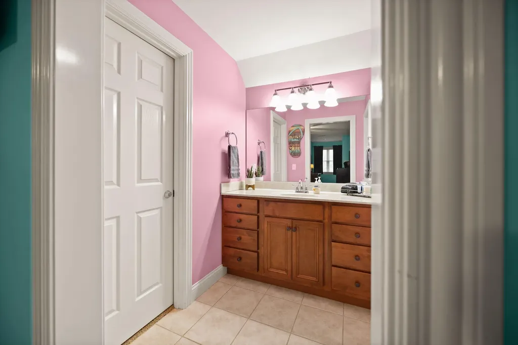 155 W Canterbury Bronston KY 42518