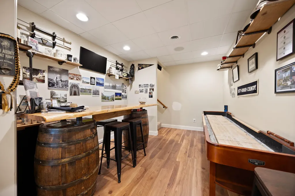 155 W Canterbury Bronston KY 42518