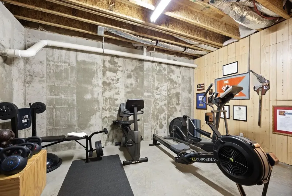 155 W Canterbury Bronston KY 42518