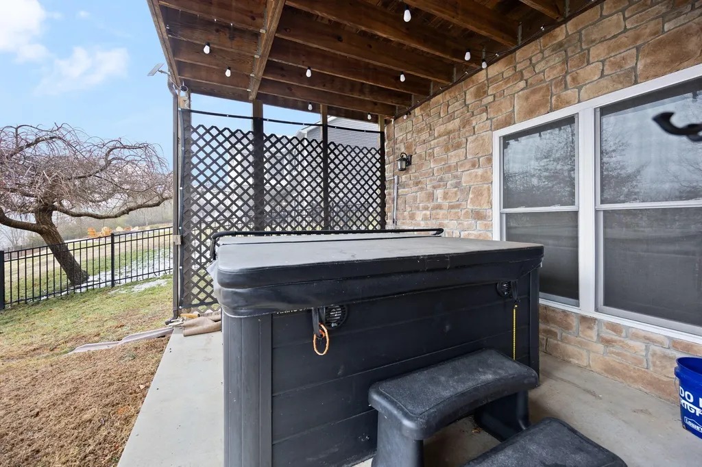 155 W Canterbury Bronston KY 42518