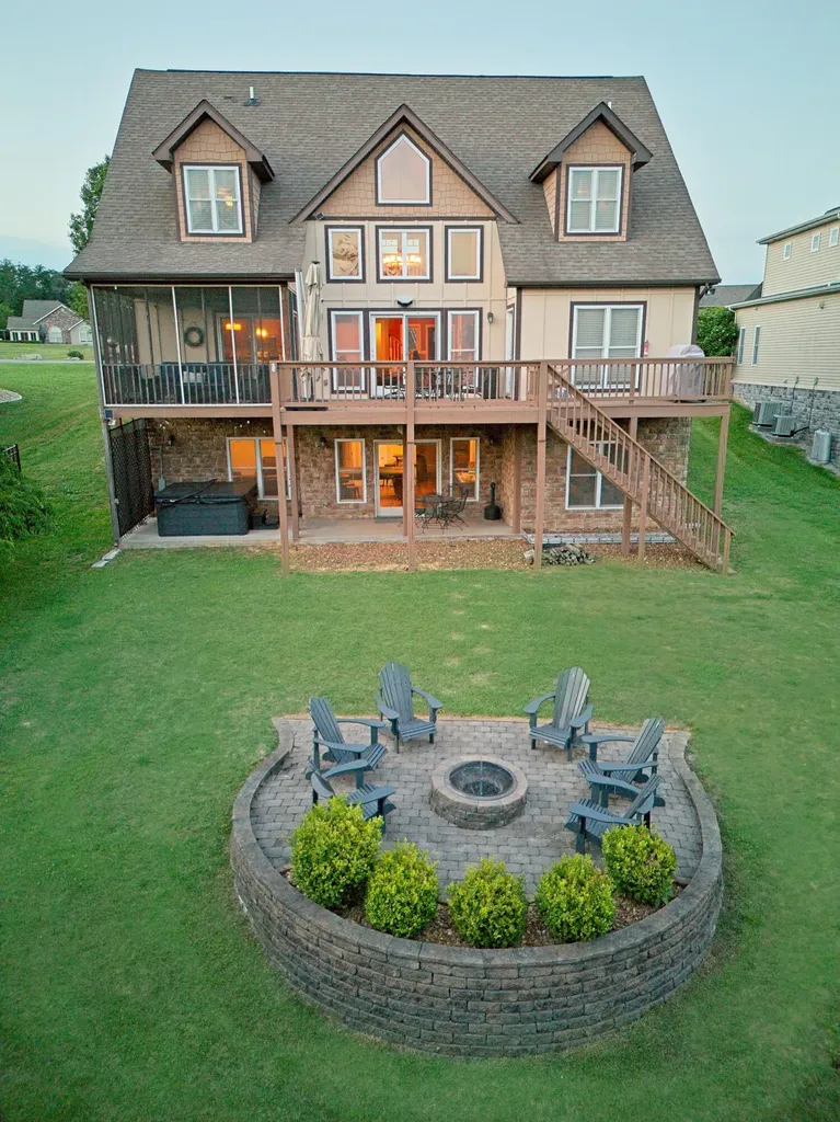155 W Canterbury Bronston KY 42518