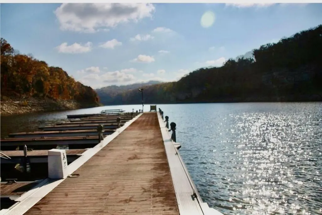 155 W Canterbury Bronston KY 42518