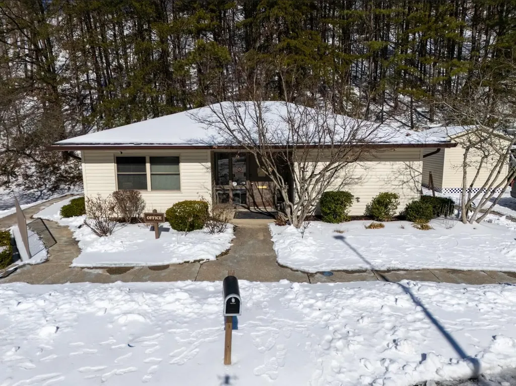300 Pine Ridge Drive Morehead KY 40351