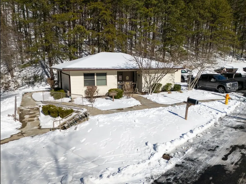 300 Pine Ridge Drive Morehead KY 40351