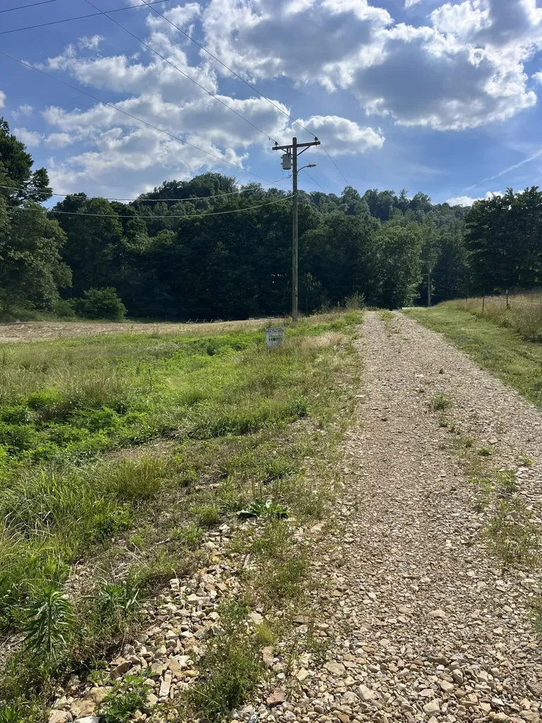 136 Taylor Loop Road Liberty KY 42539