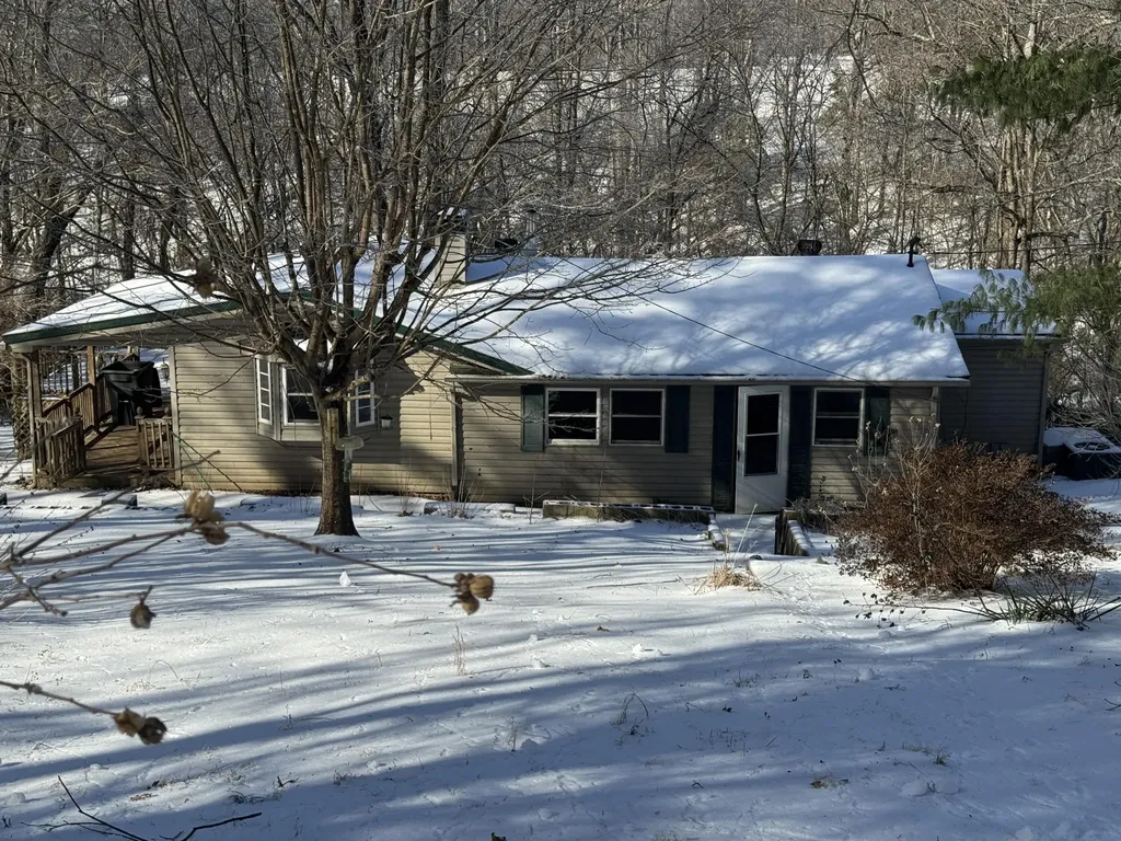 754 W Lone Oak Road Clay City KY 40312