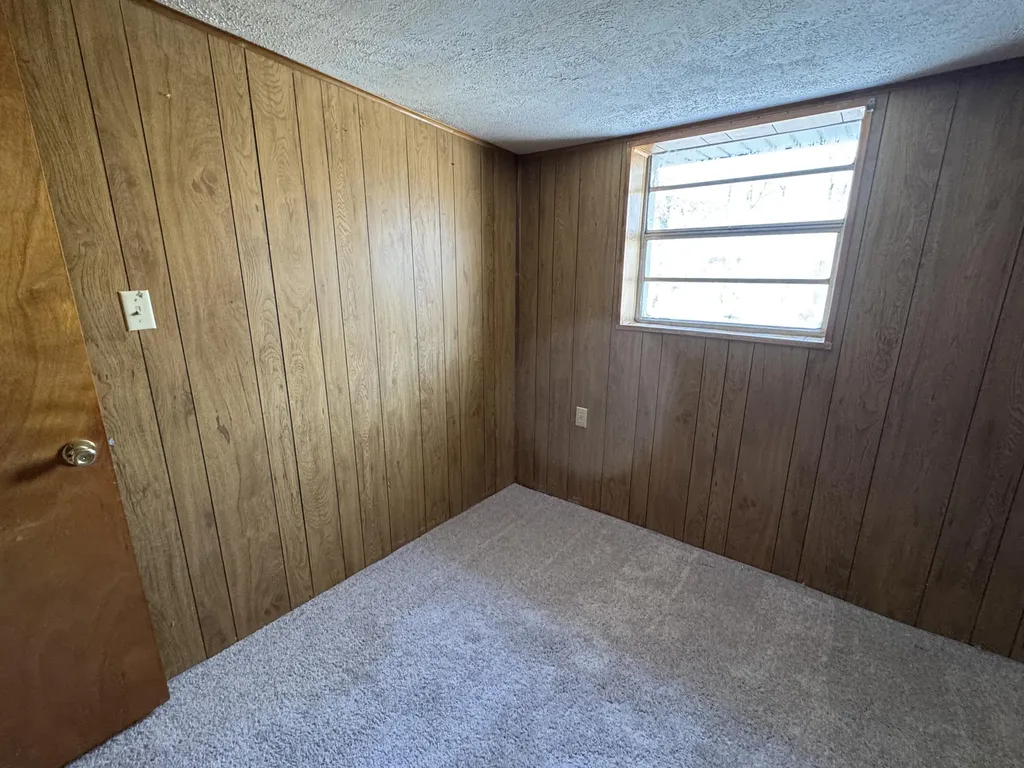 754 W Lone Oak Road Clay City KY 40312