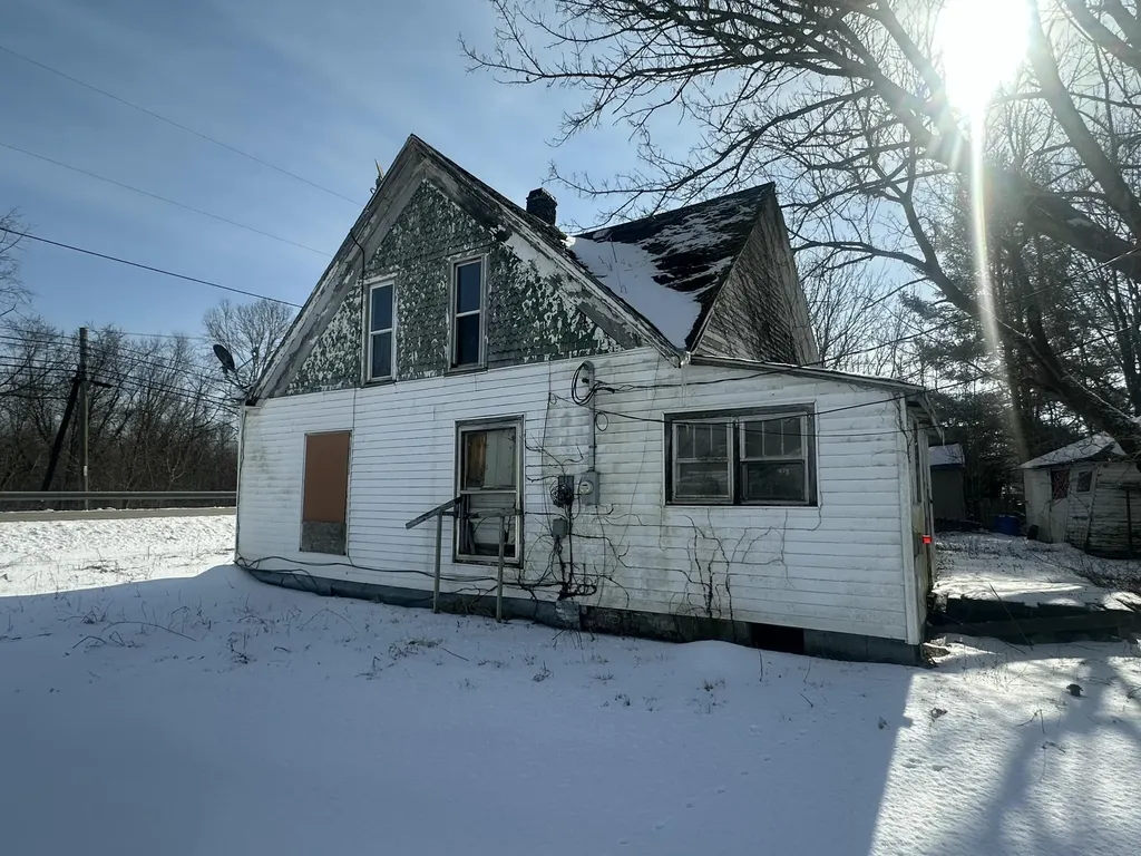 9151 Us-60 Salt Lick KY 40371