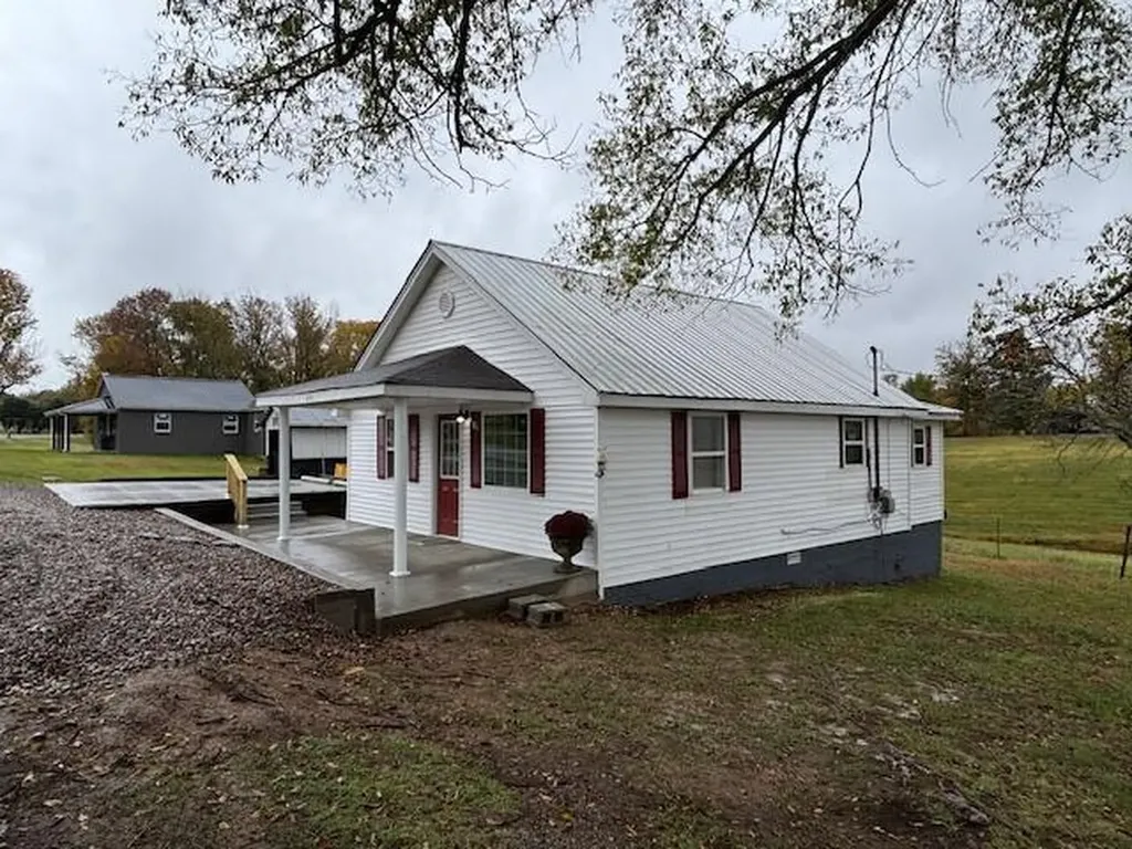 879 Ky-1729 Russell Springs KY 42642