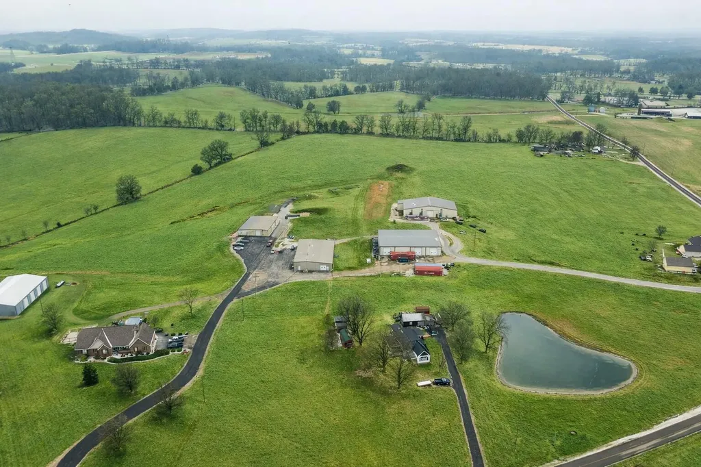 90 Gats Way Eubank KY 42567