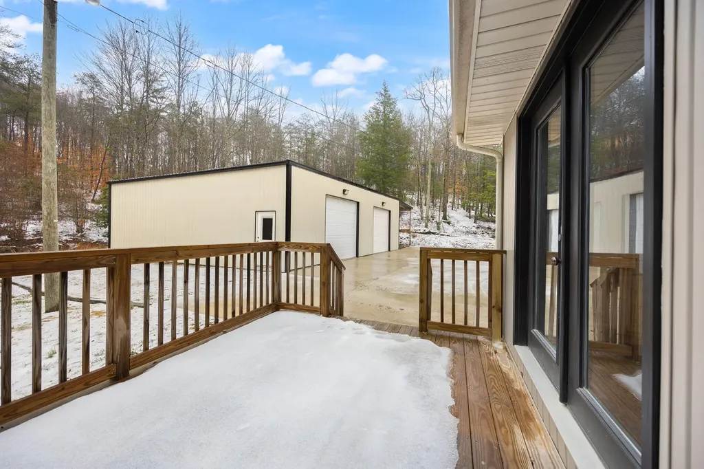 118 Gene Jones Road Stearns KY 42647