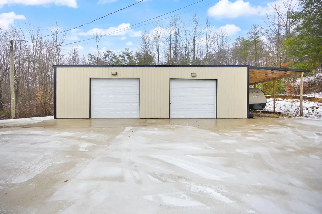 118 Gene Jones Road Stearns KY 42647