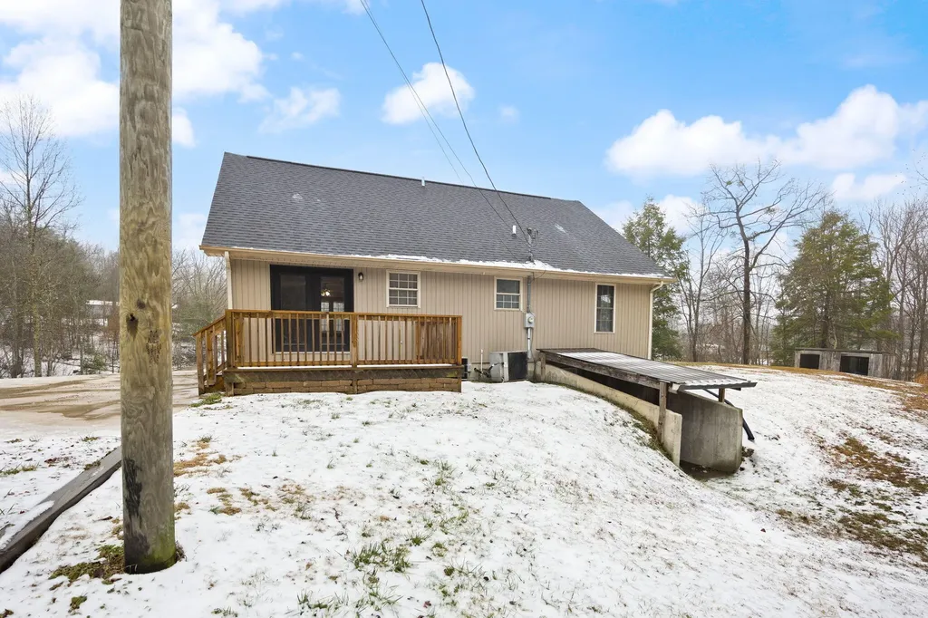 118 Gene Jones Road Stearns KY 42647