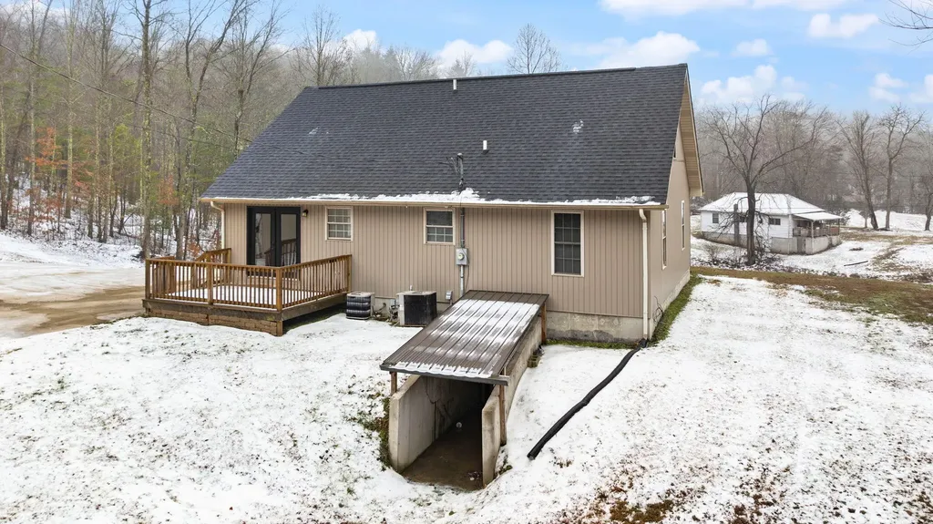 118 Gene Jones Road Stearns KY 42647