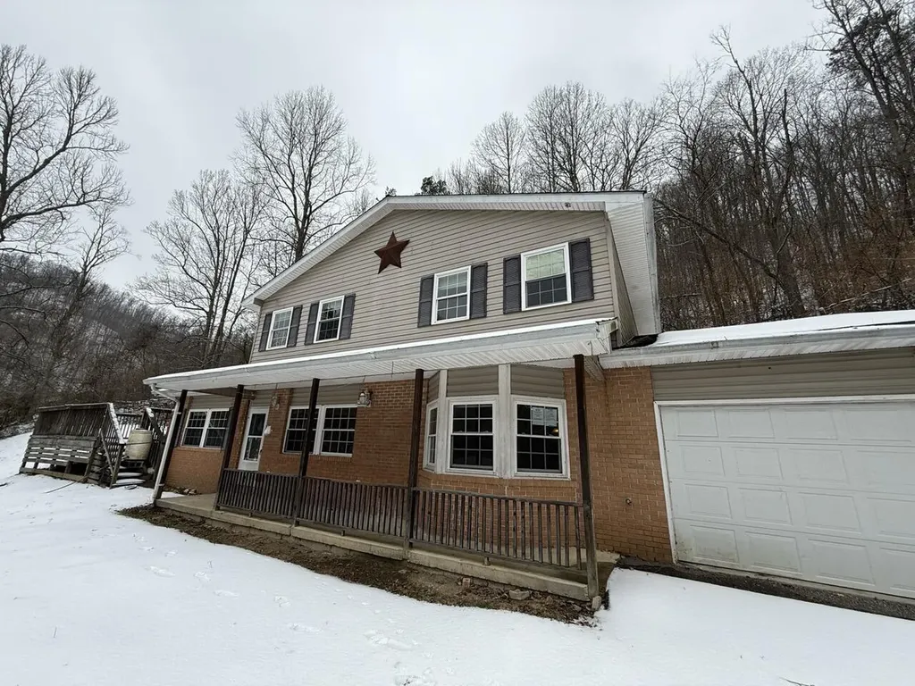 71 Slatelick Branch Road Louisa KY 41230