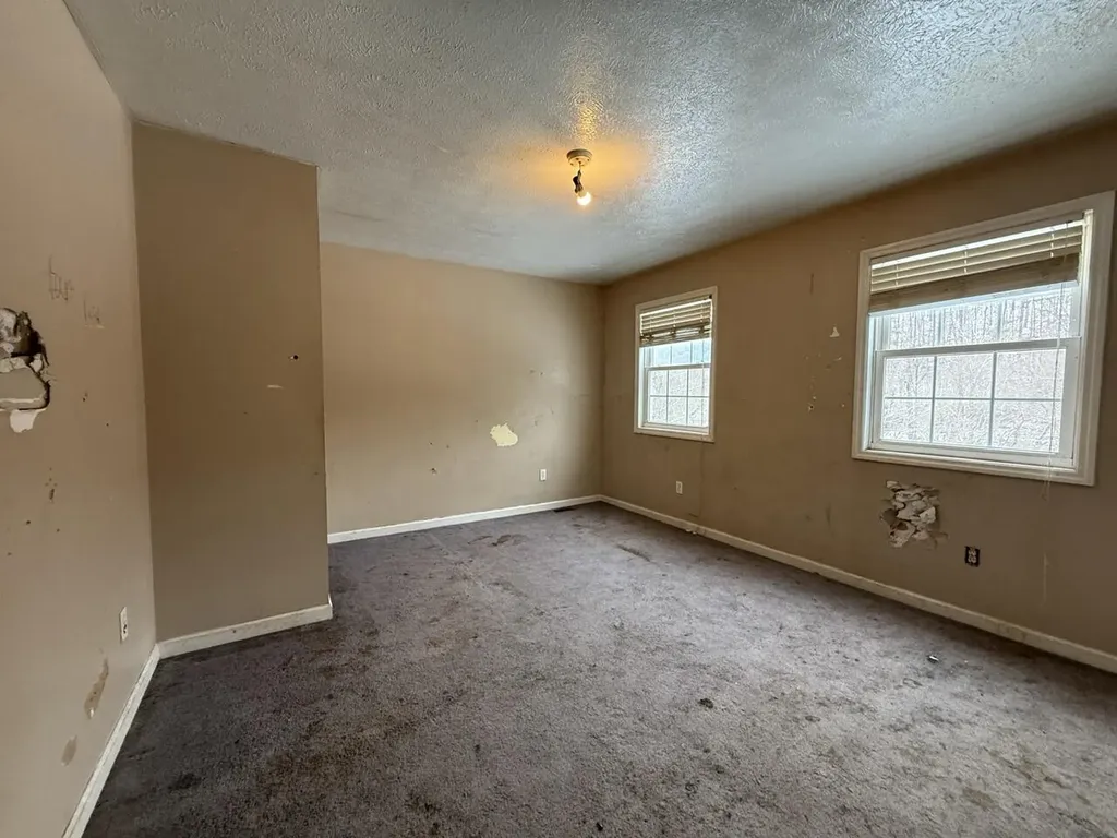 71 Slatelick Branch Road Louisa KY 41230