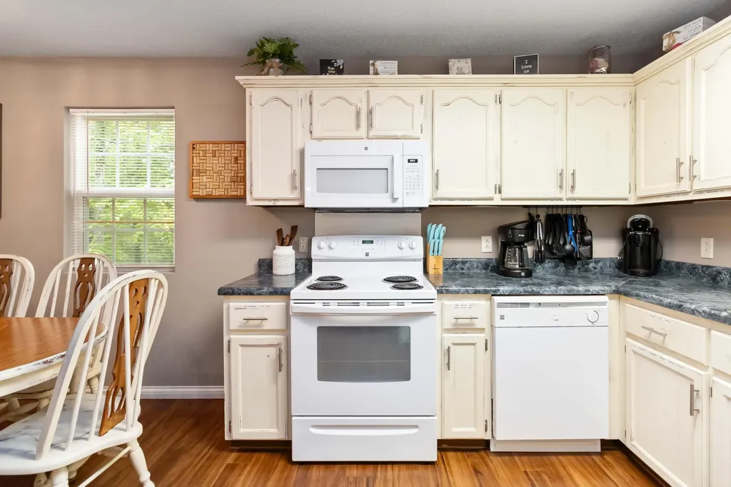 460 Roberts Bend Road Burnside KY 42519