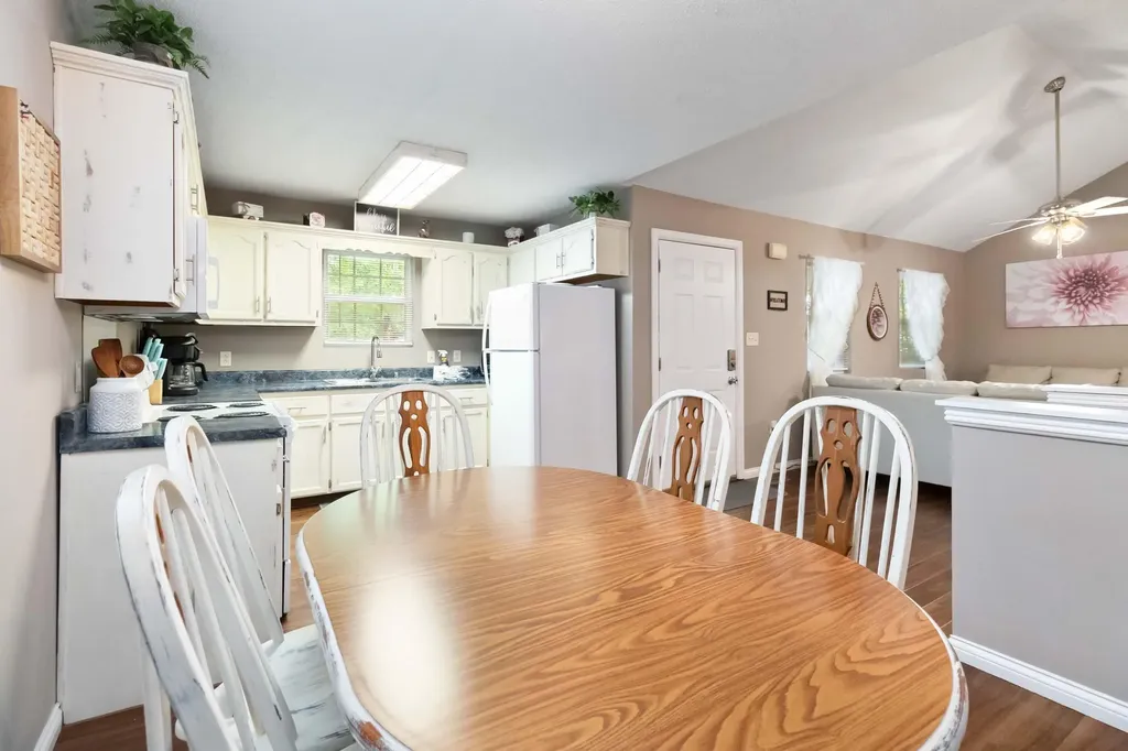 460 Roberts Bend Road Burnside KY 42519