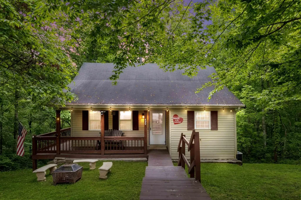 460 Roberts Bend Road Burnside KY 42519
