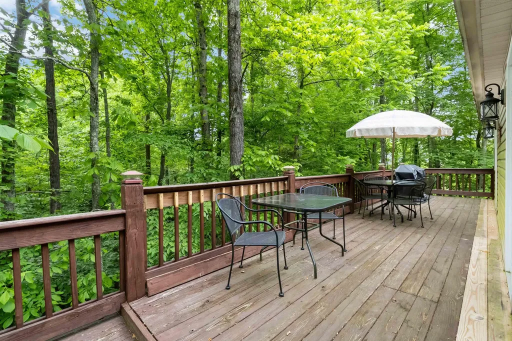 460 Roberts Bend Road Burnside KY 42519