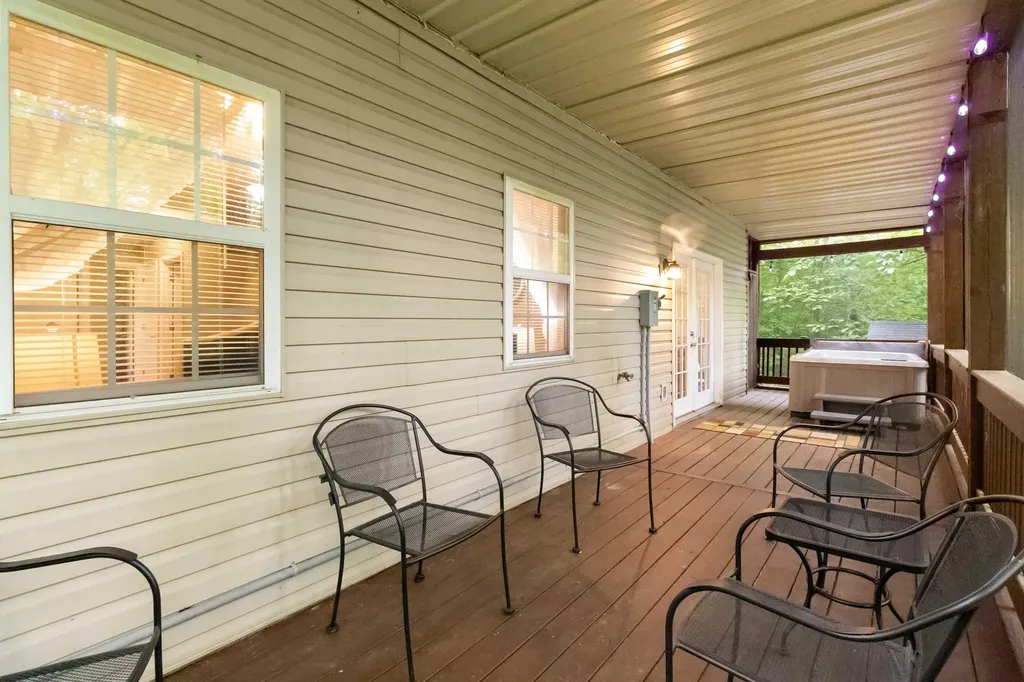 460 Roberts Bend Road Burnside KY 42519