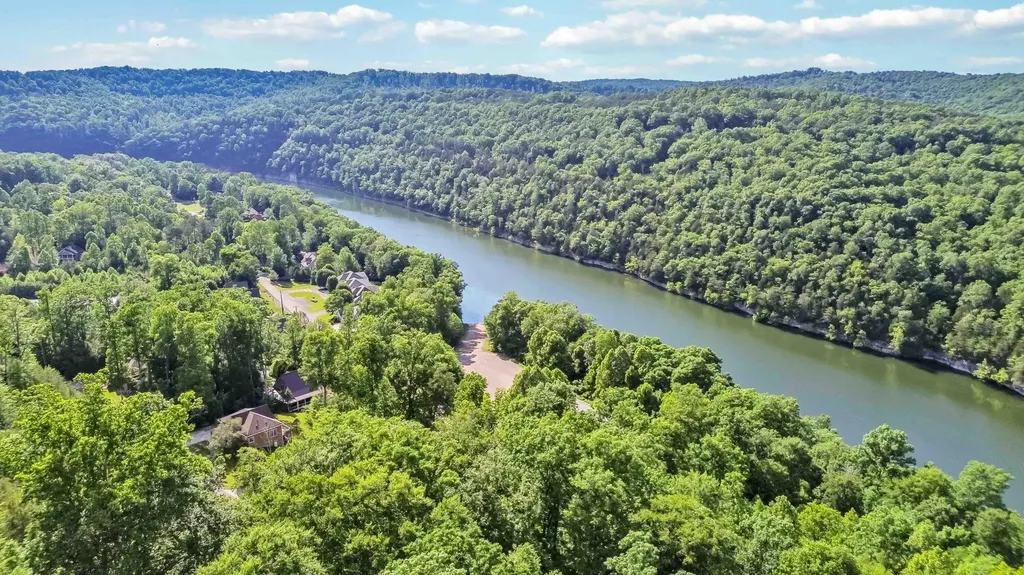 460 Roberts Bend Road Burnside KY 42519