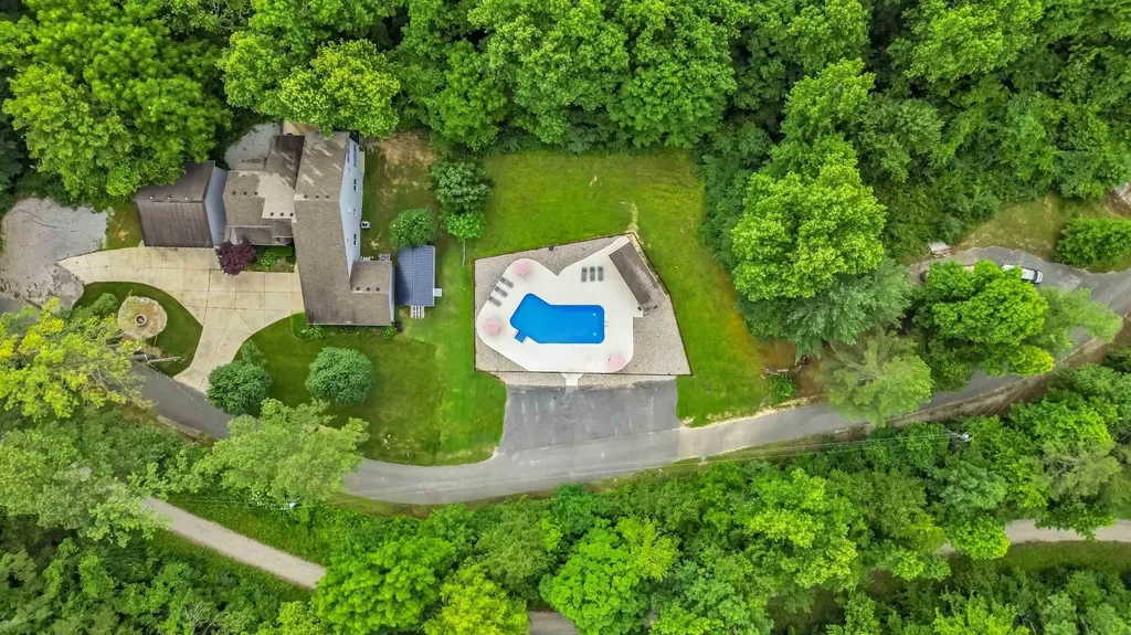 460 Roberts Bend Road Burnside KY 42519