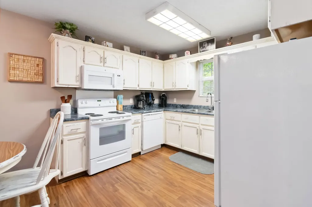 460 Roberts Bend Road Burnside KY 42519