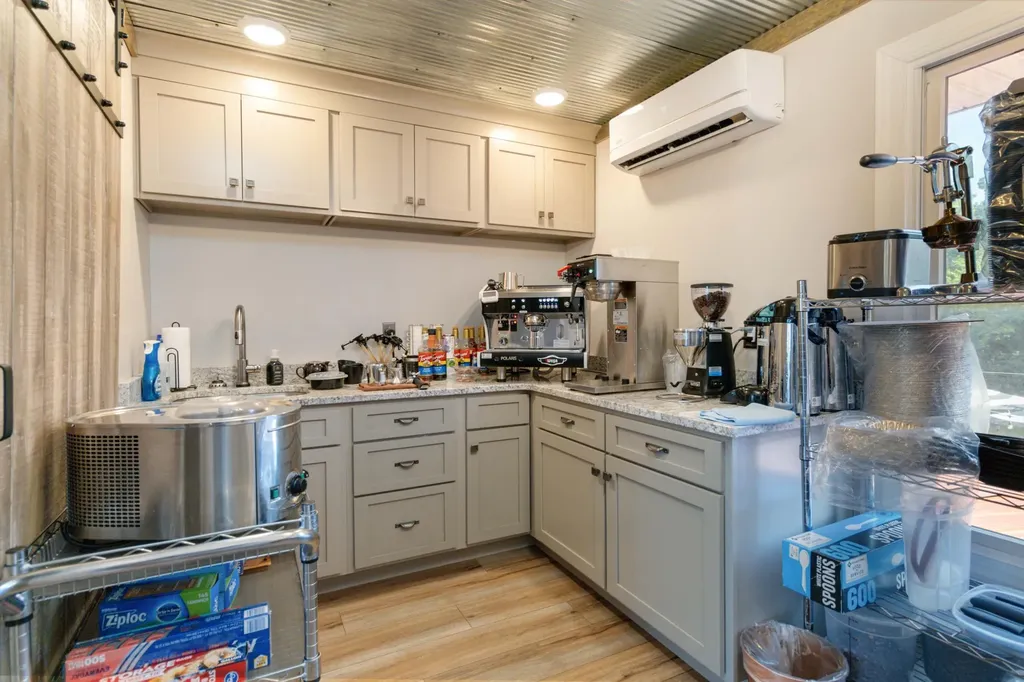 460 Roberts Bend Road Burnside KY 42519