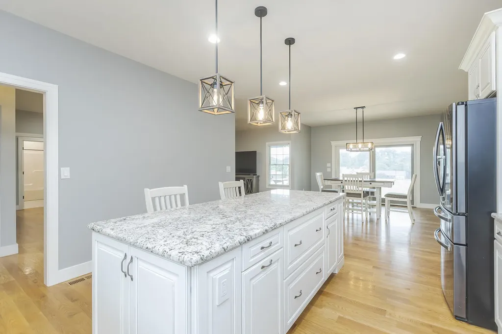 1053 English Garden Lawrenceburg KY 40342