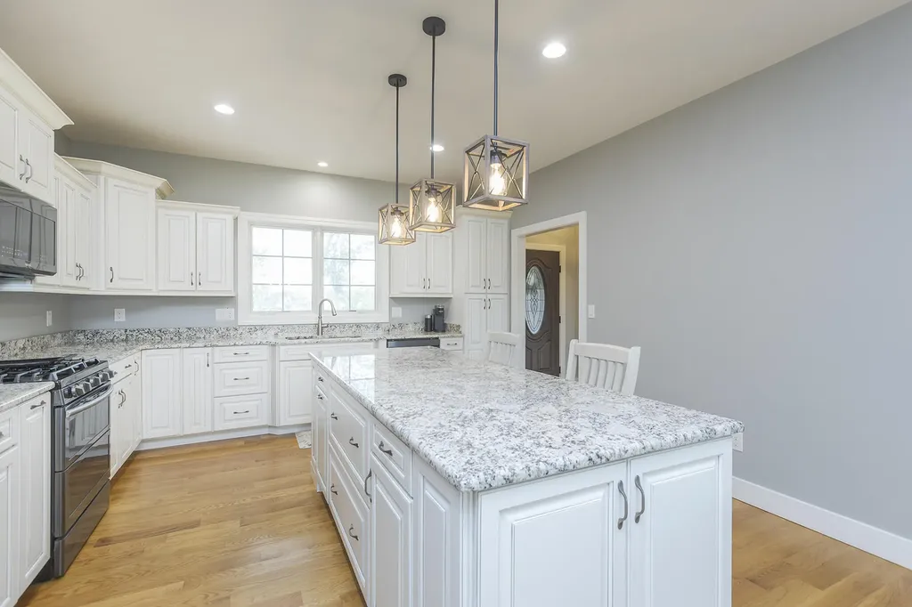 1053 English Garden Lawrenceburg KY 40342