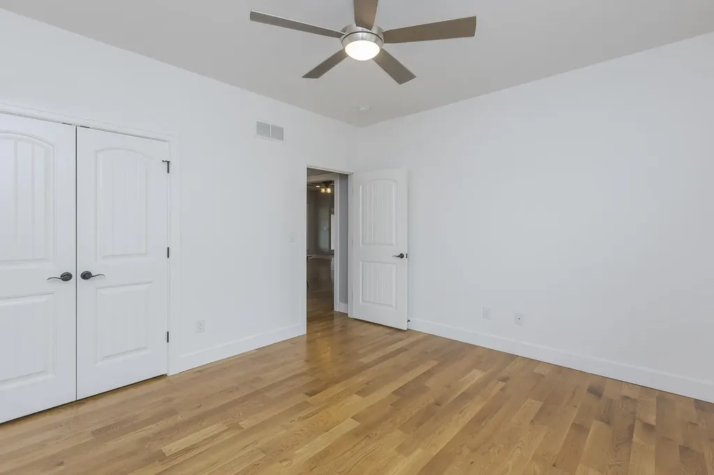 1053 English Garden Lawrenceburg KY 40342