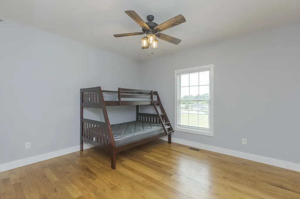 1053 English Garden Lawrenceburg KY 40342