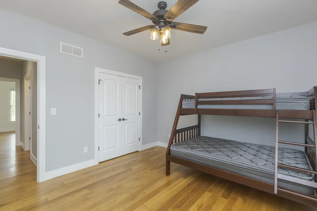 1053 English Garden Lawrenceburg KY 40342