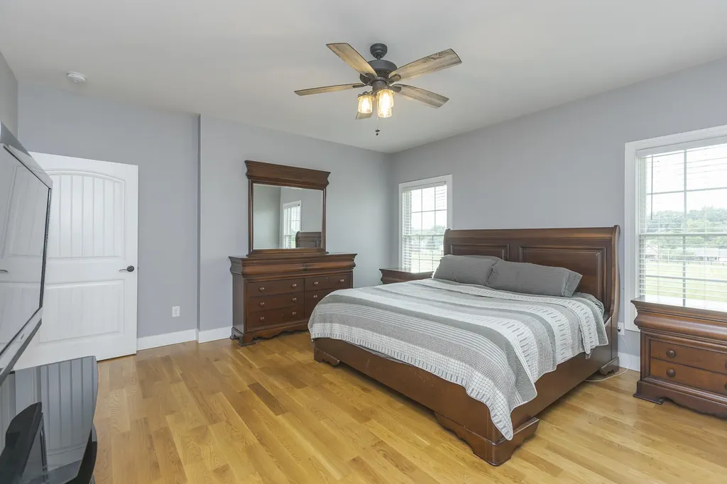 1053 English Garden Lawrenceburg KY 40342