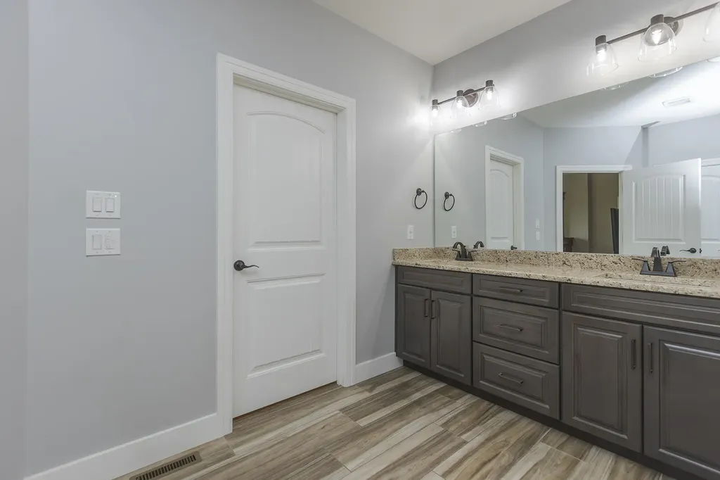 1053 English Garden Lawrenceburg KY 40342