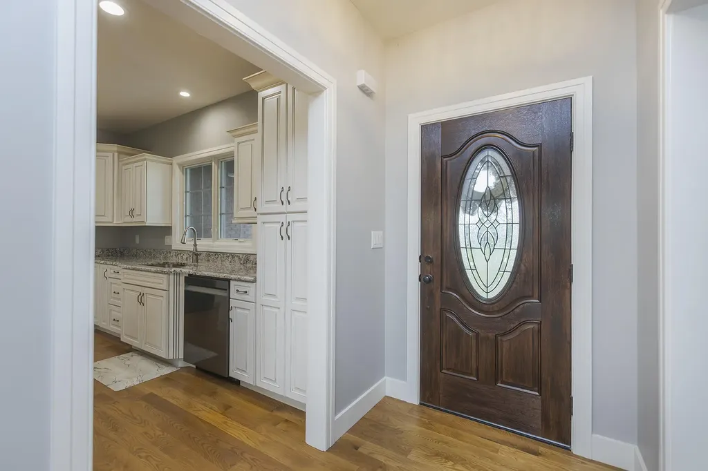 1053 English Garden Lawrenceburg KY 40342