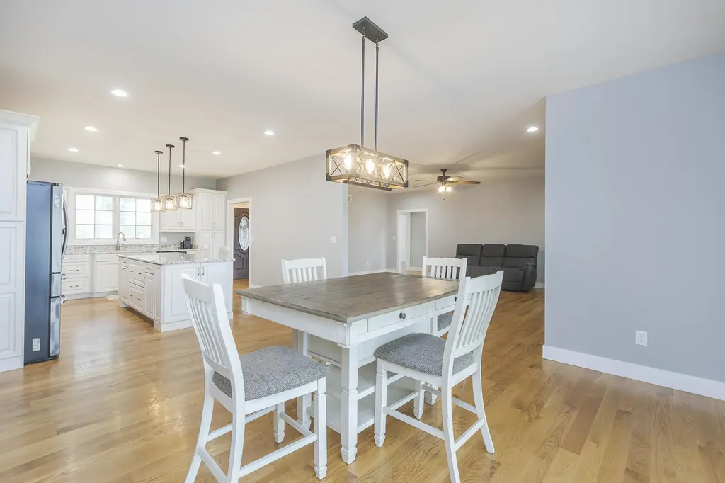 1053 English Garden Lawrenceburg KY 40342