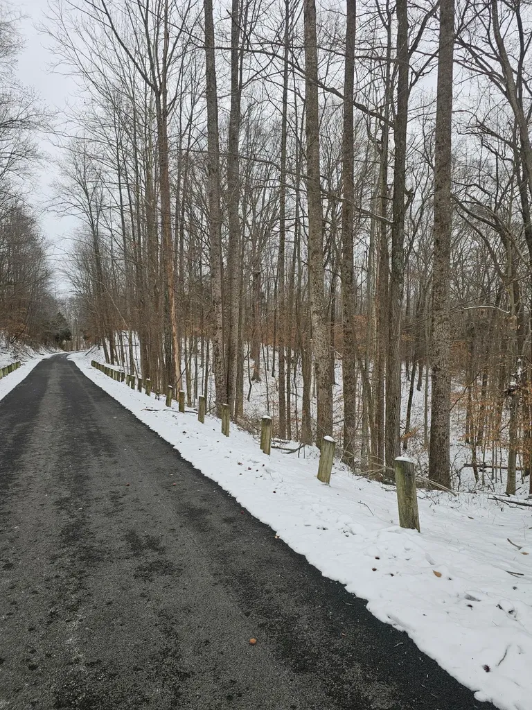 1064 Frontage Road Russell Springs KY 42642